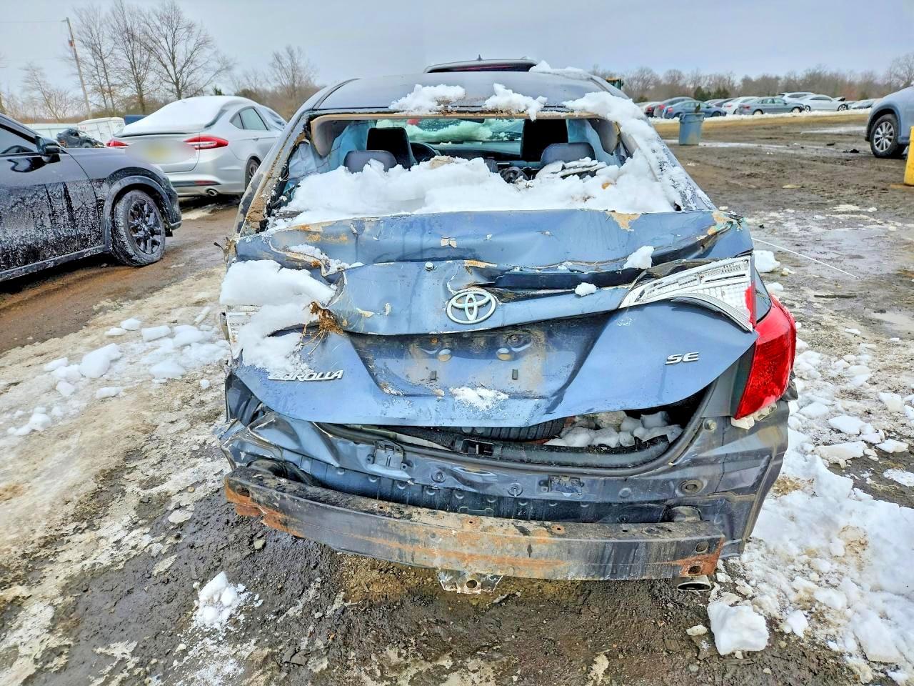2017 TOYOTA COROLLA L photo 11
