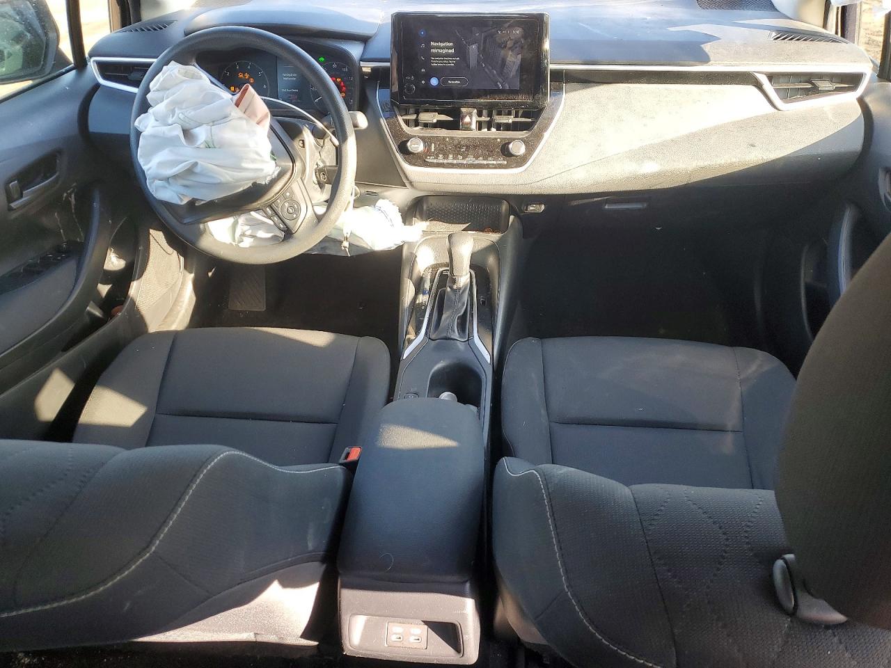 2024 TOYOTA COROLLA LE photo 8