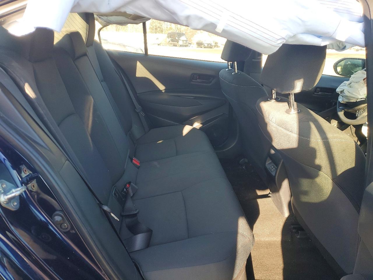 2024 TOYOTA COROLLA LE photo 10