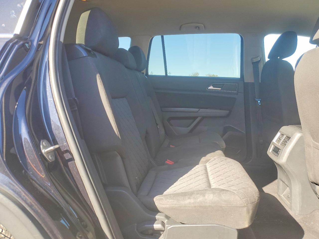 2018 VOLKSWAGEN ATLAS S photo 21