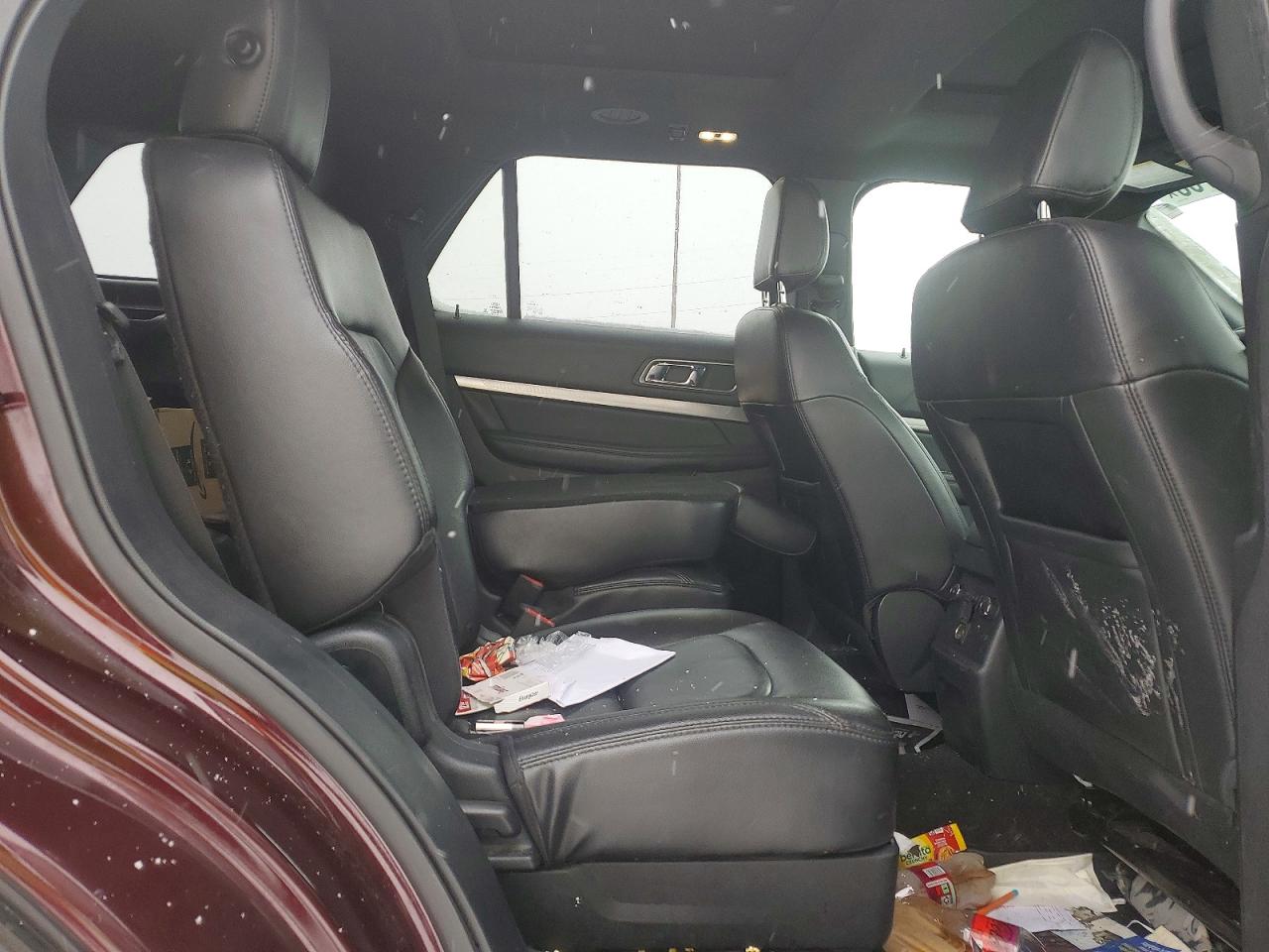 2018 FORD EXPLORER XLT photo 31