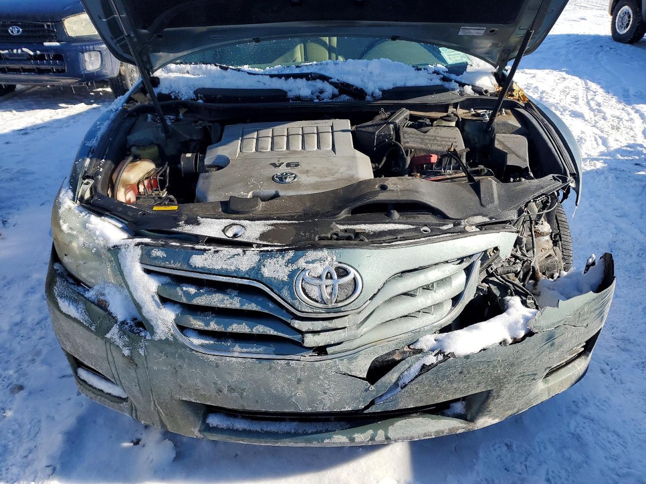 2010 TOYOTA CAMRY LE V6 photo 31