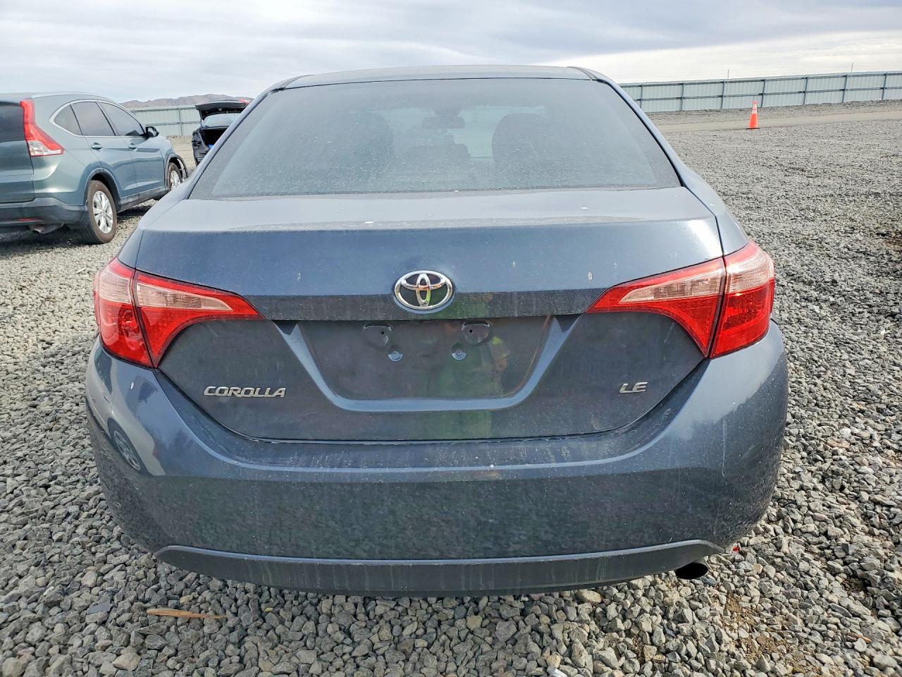 2018 TOYOTA COROLLA L photo 11