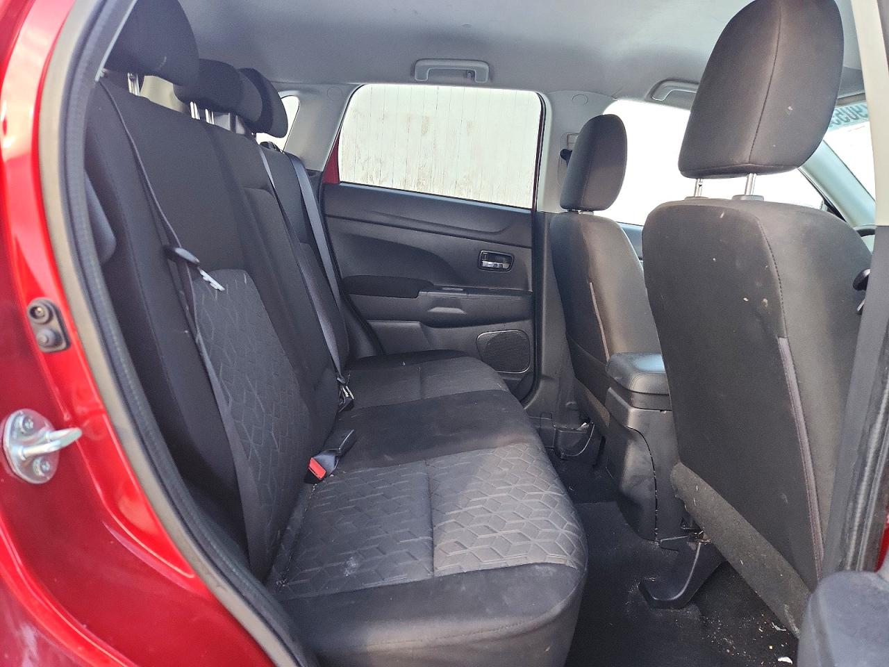 2023 MITSUBISHI OUTLANDER SPORT S/SE photo 11
