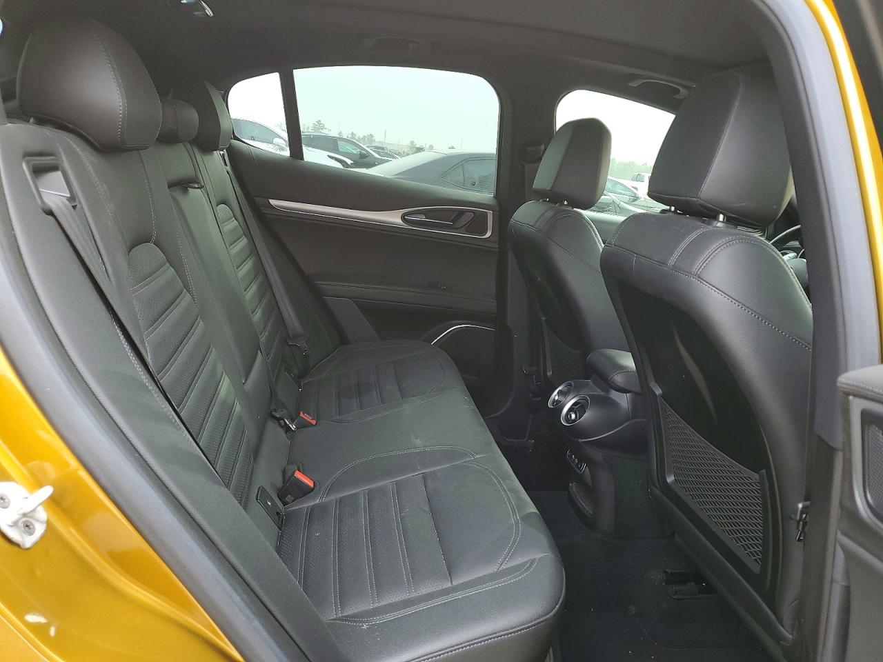 2022 ALFA ROMEO STELVIO TI photo 11