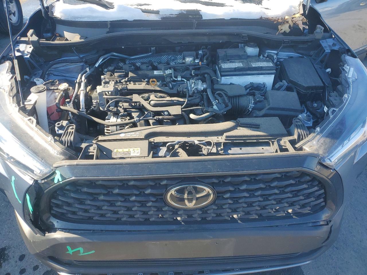 2022 TOYOTA COROLLA CROSS LE photo 34