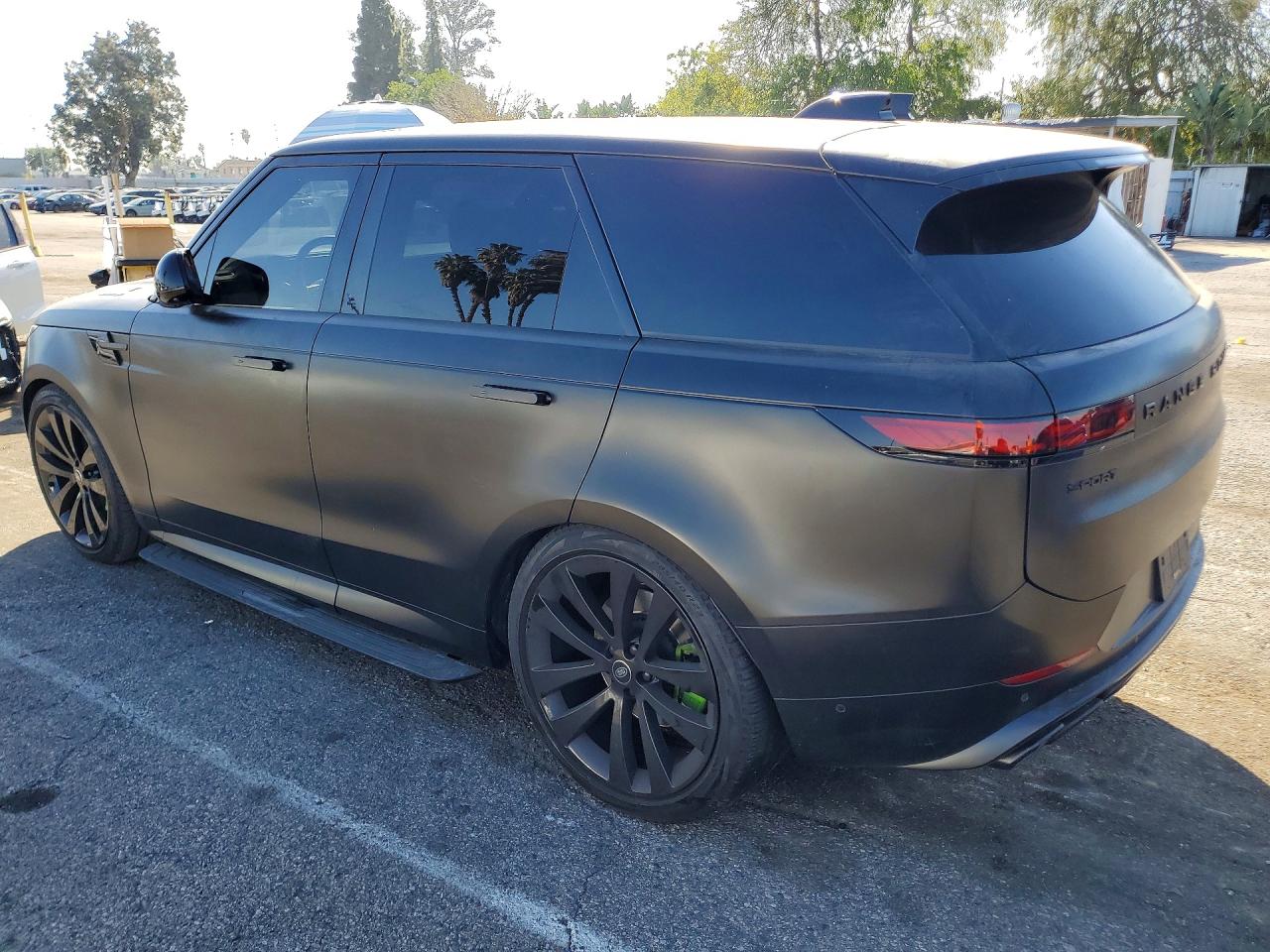 2023 LAND ROVER RANGE ROVER SPORT FIRST EDITION photo 2