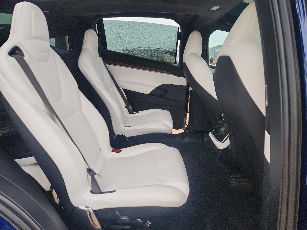 2023 TESLA MODEL X photo 31