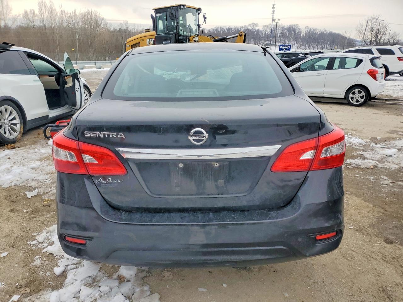 2019 NISSAN SENTRA S photo 11