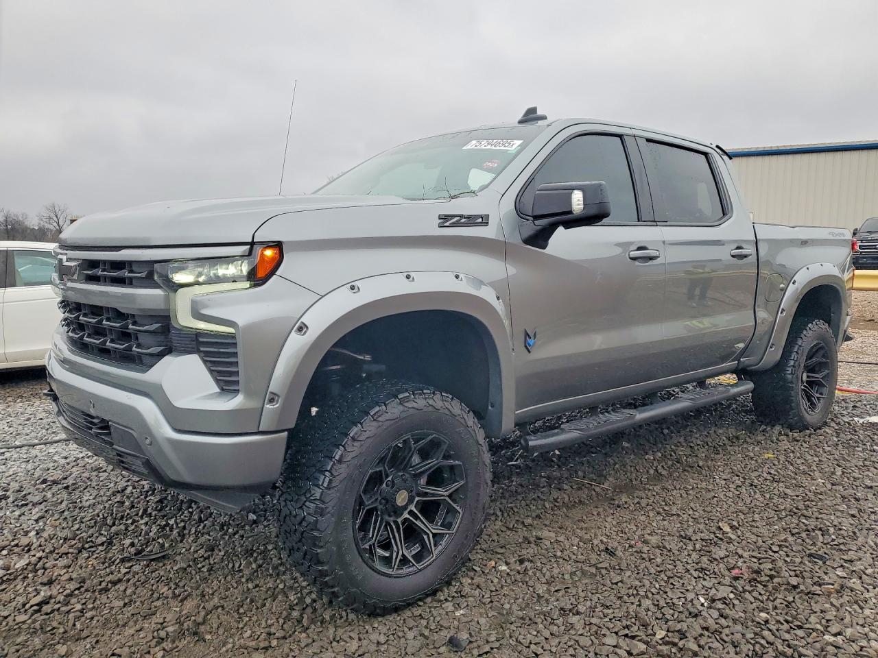 2025 CHEVROLET SILVERADO