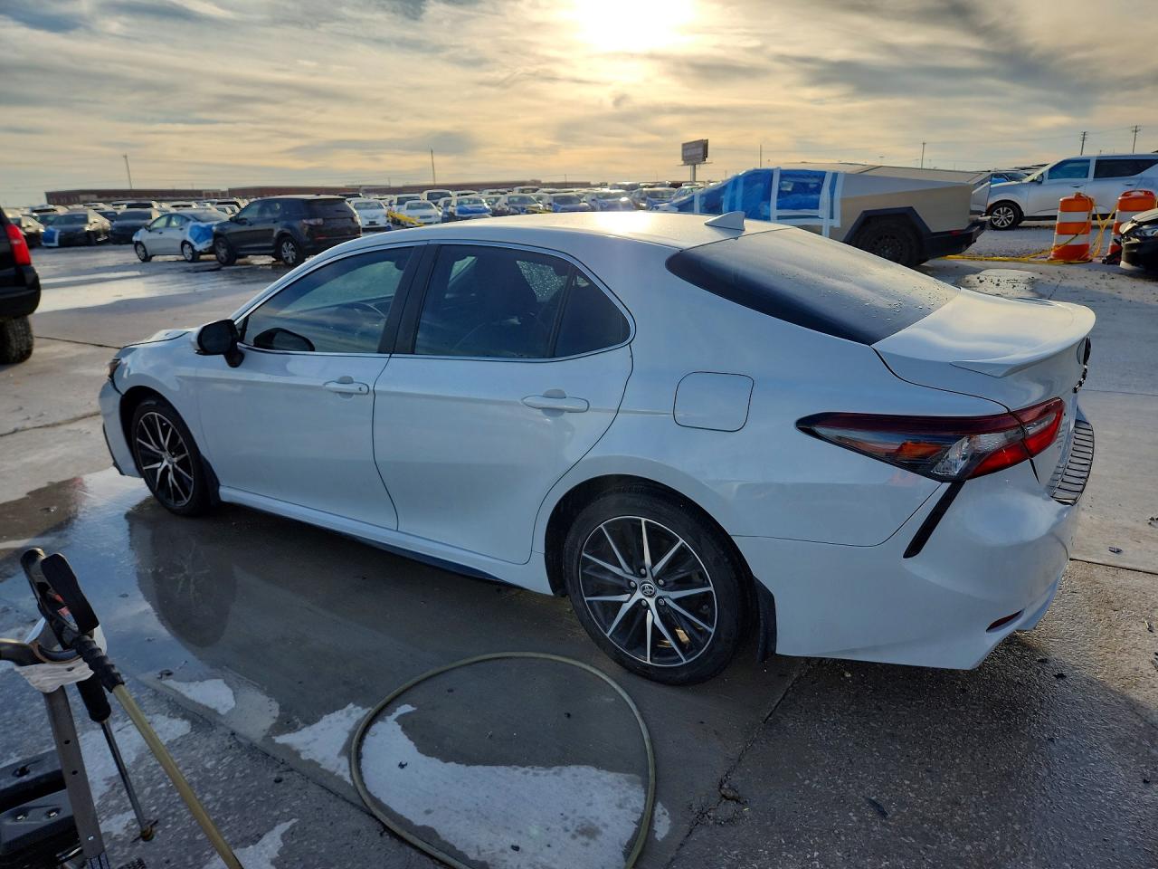 2024 TOYOTA CAMRY SE photo 4