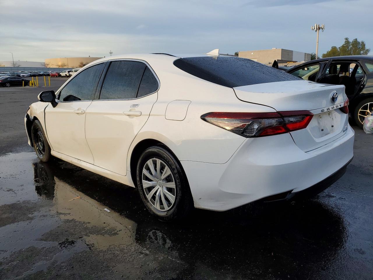 2024 TOYOTA CAMRY LE photo 2