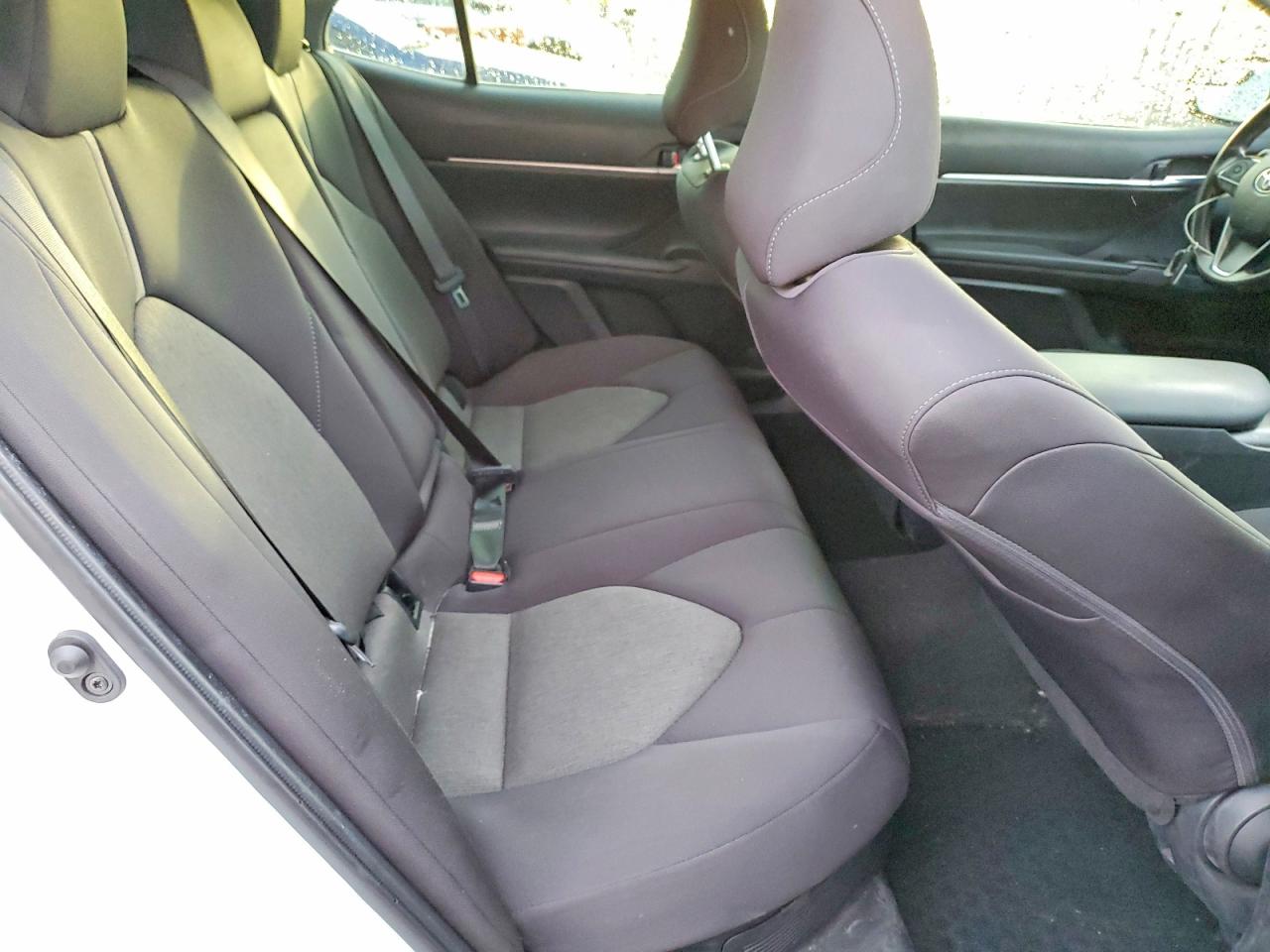 2024 TOYOTA CAMRY LE photo 10