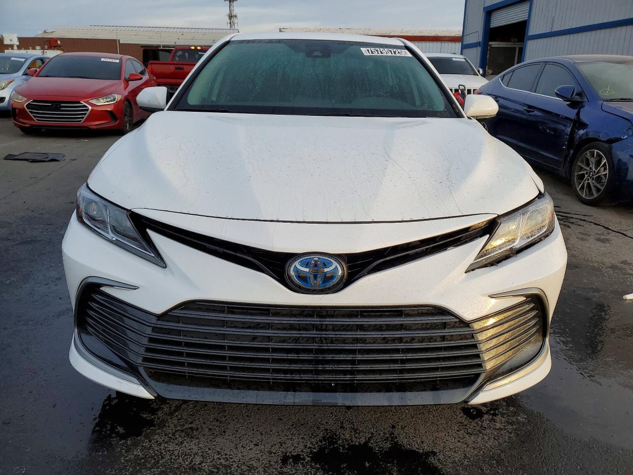 2024 TOYOTA CAMRY LE photo 5
