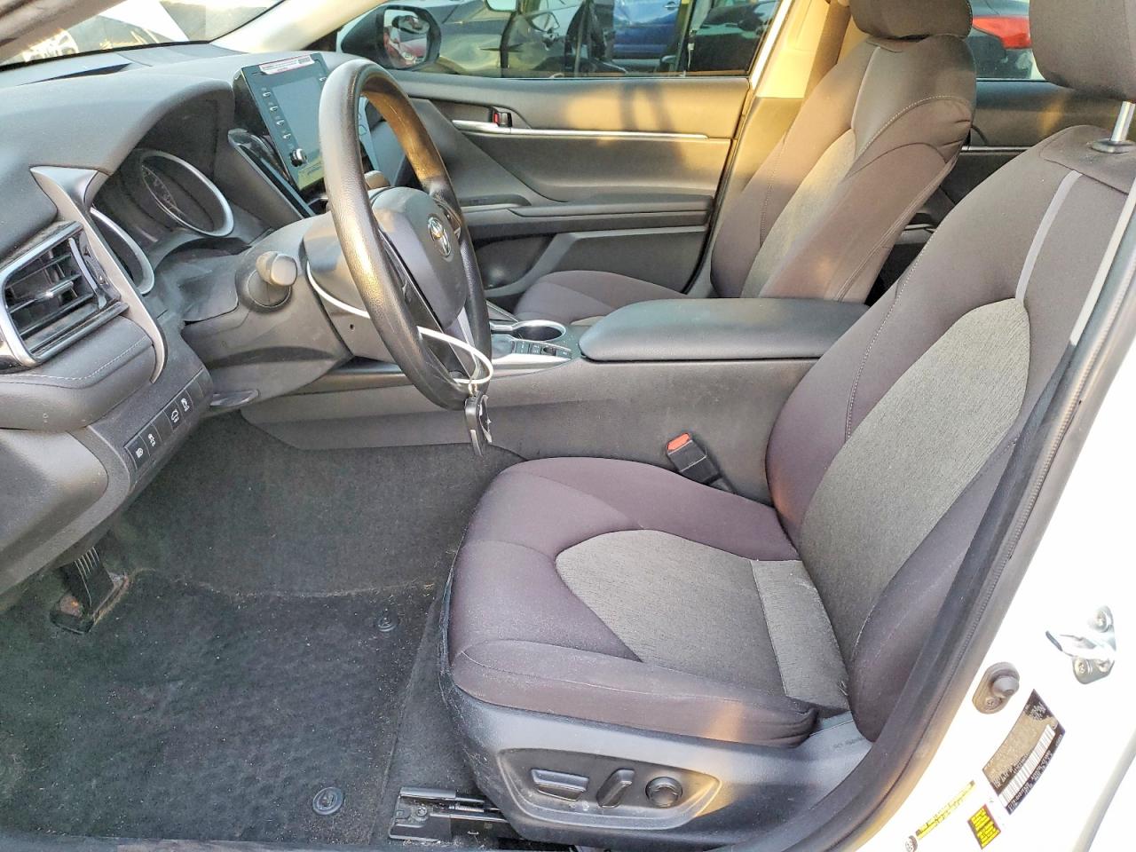 2024 TOYOTA CAMRY LE photo 7