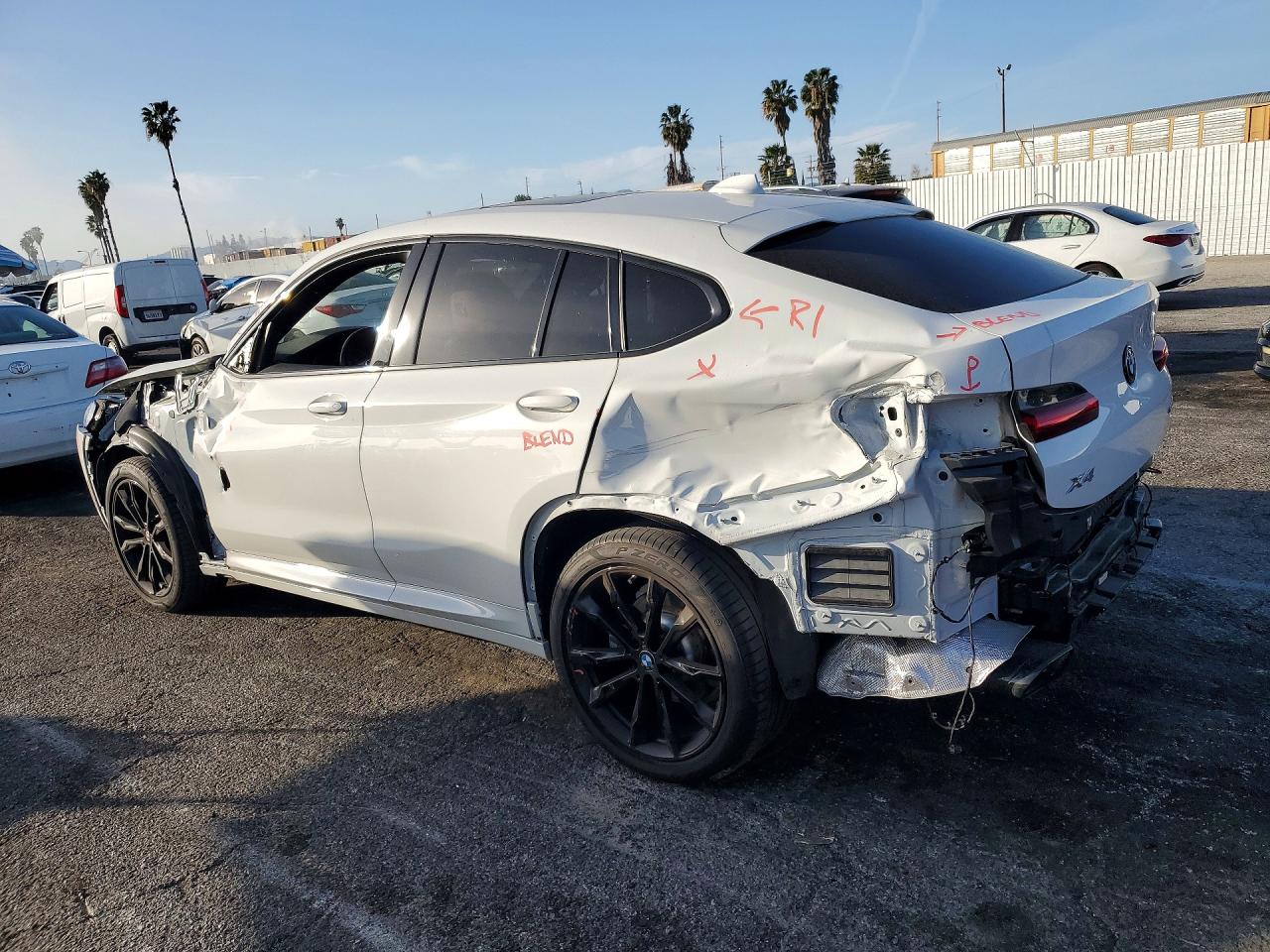 2024 BMW X4 XDRIVE30I photo 3