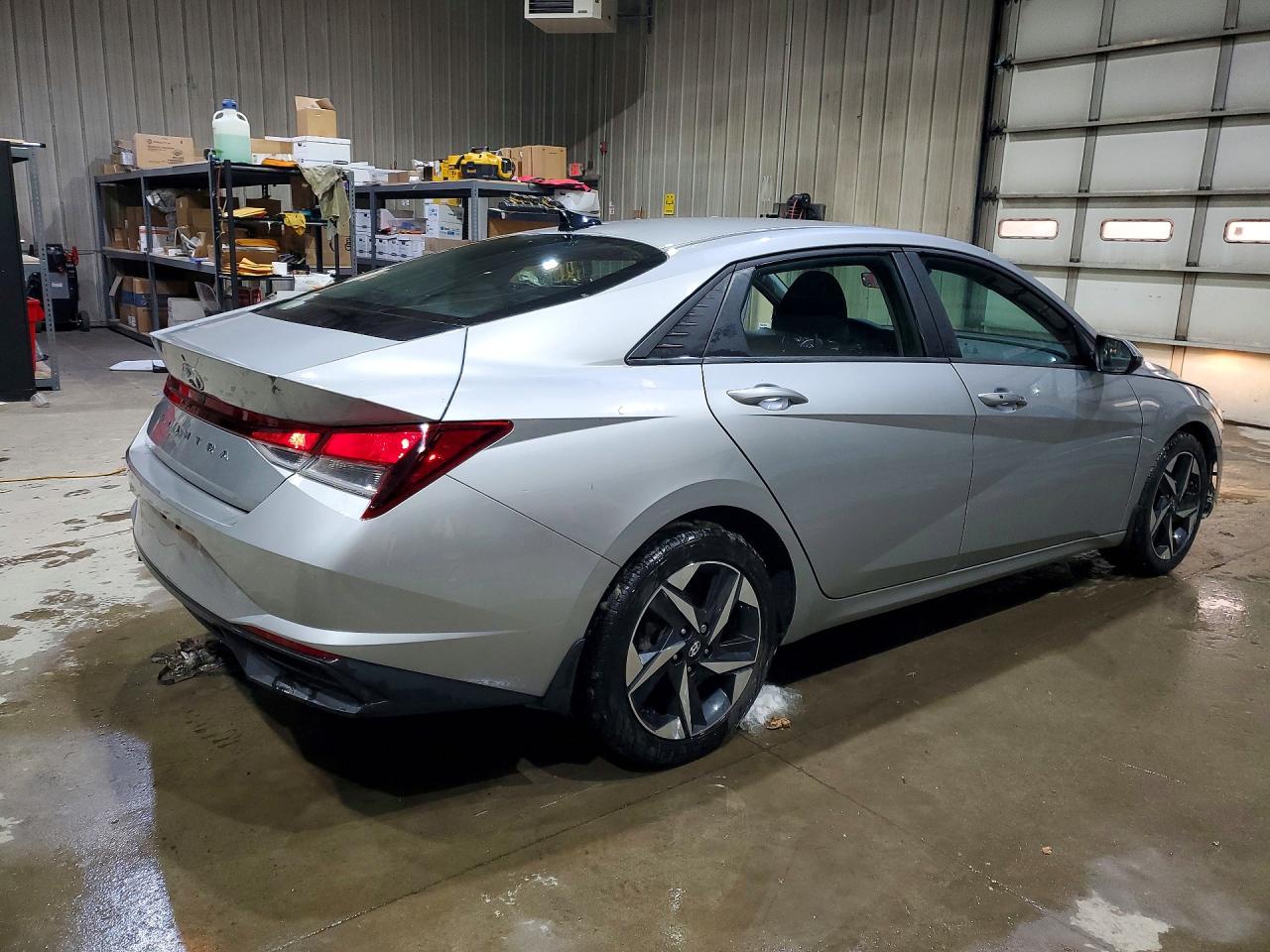 2023 HYUNDAI ELANTRA SEL photo 5