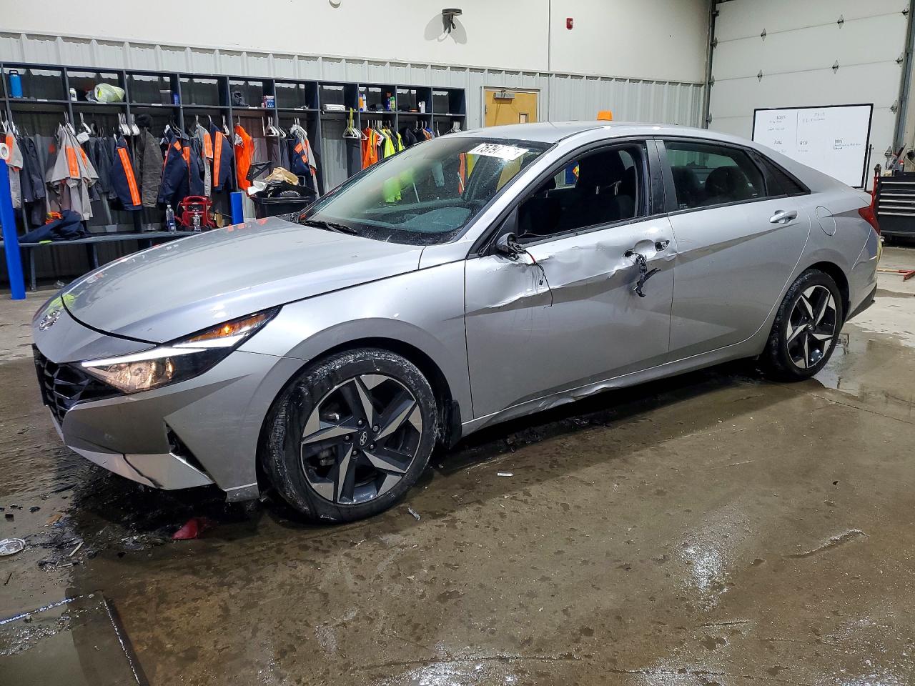 2023 HYUNDAI ELANTRA
