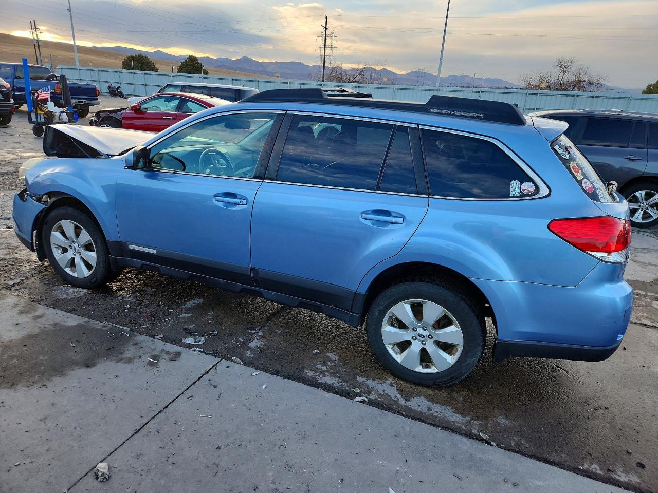 2011 SUBARU OUTBACK 2.5I LIMITED photo 2