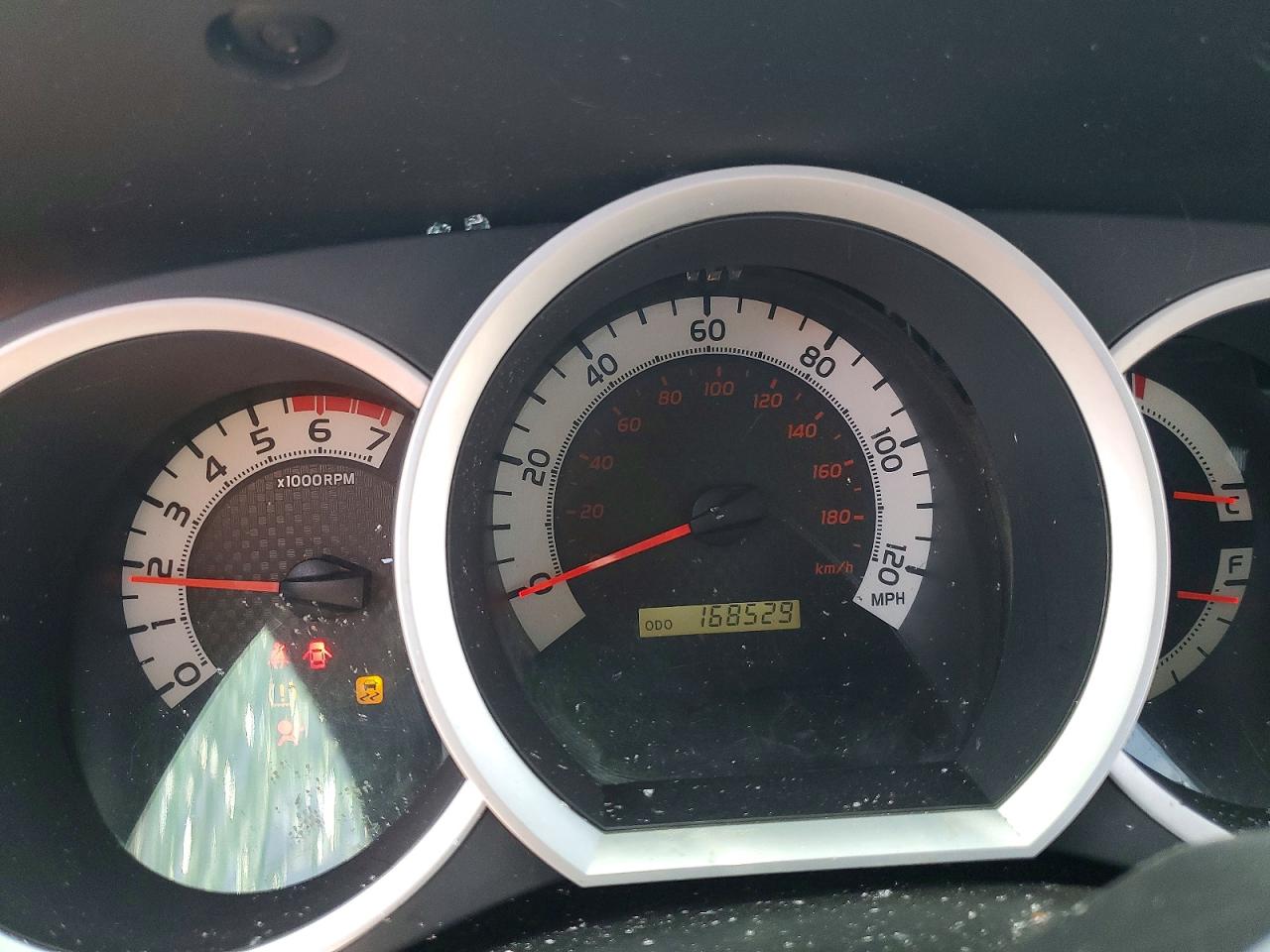 2013 TOYOTA TACOMA photo 25