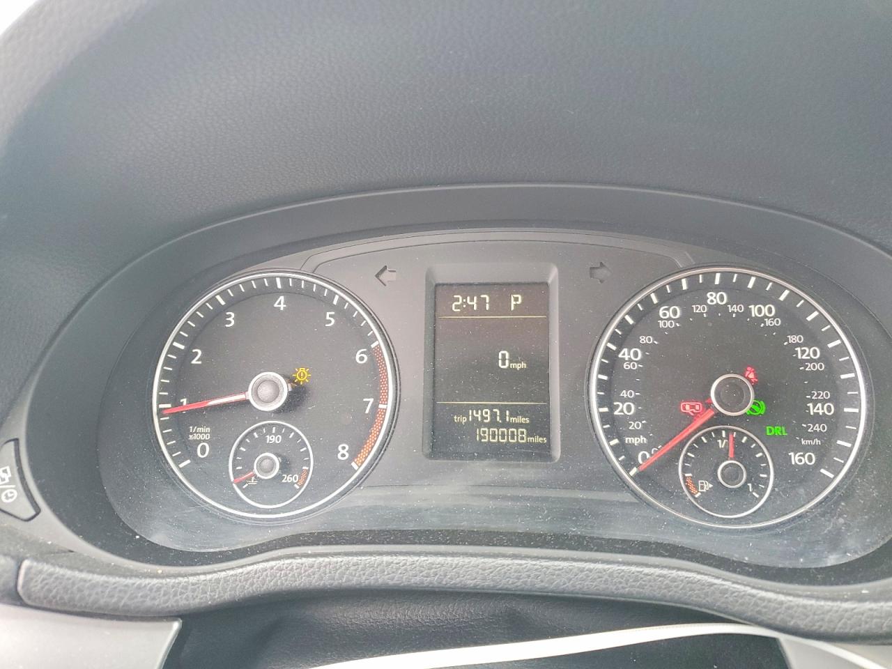 2014 VOLKSWAGEN PASSAT S photo 9