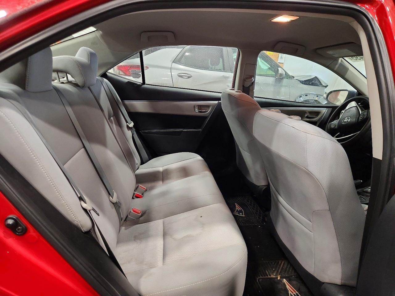 2014 TOYOTA COROLLA L photo 28