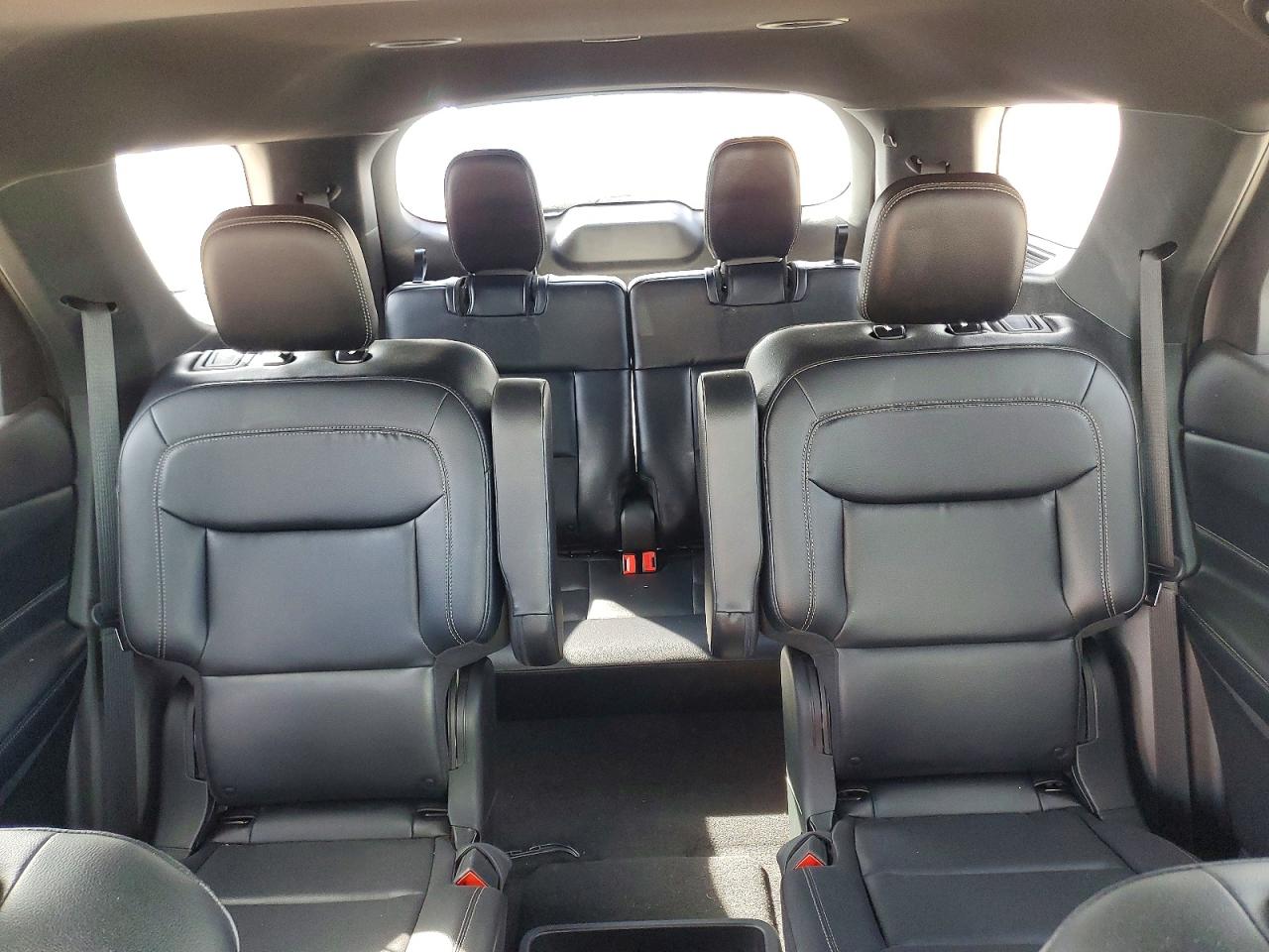 2020 FORD EXPLORER XLT photo 19