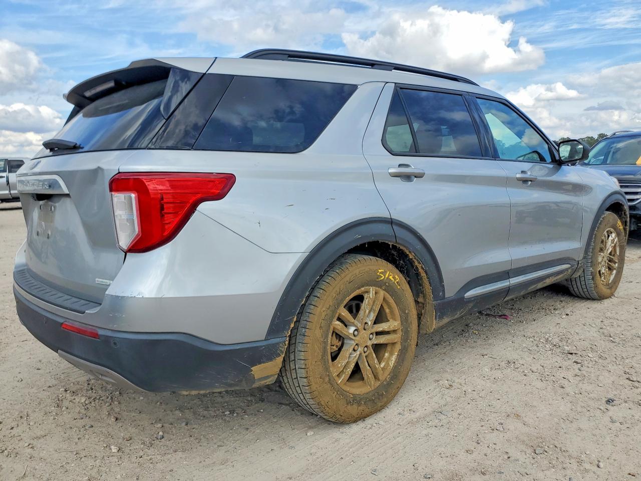 2020 FORD EXPLORER XLT photo 5