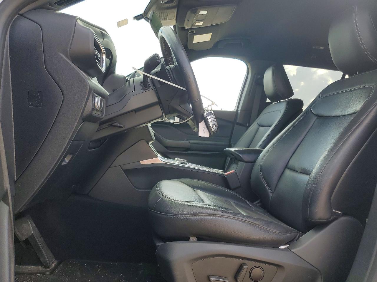 2020 FORD EXPLORER XLT photo 13