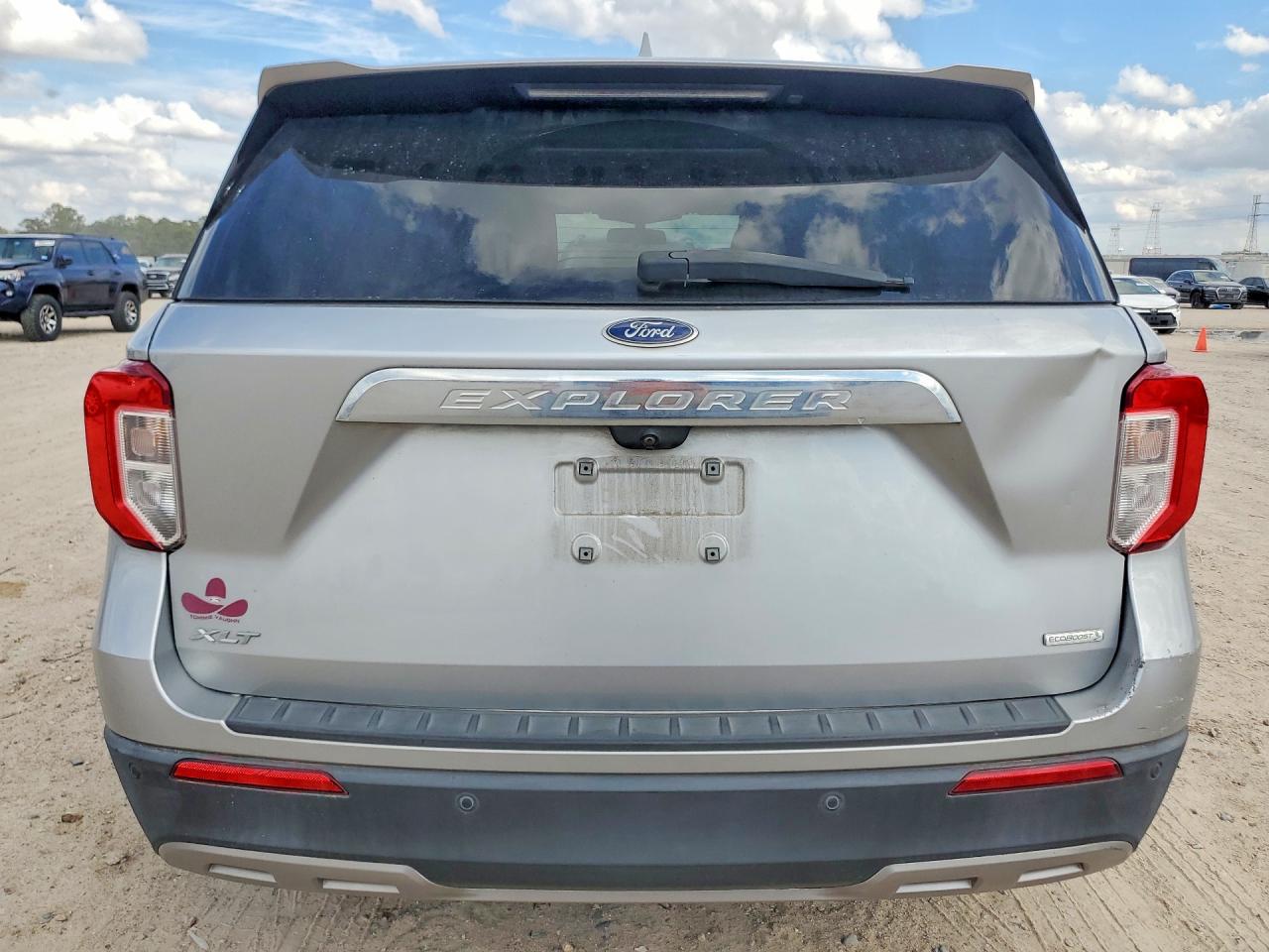 2020 FORD EXPLORER XLT photo 11