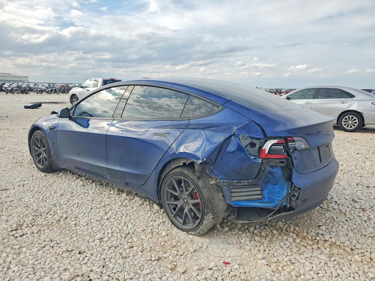 2021 TESLA MODEL 3 photo 2