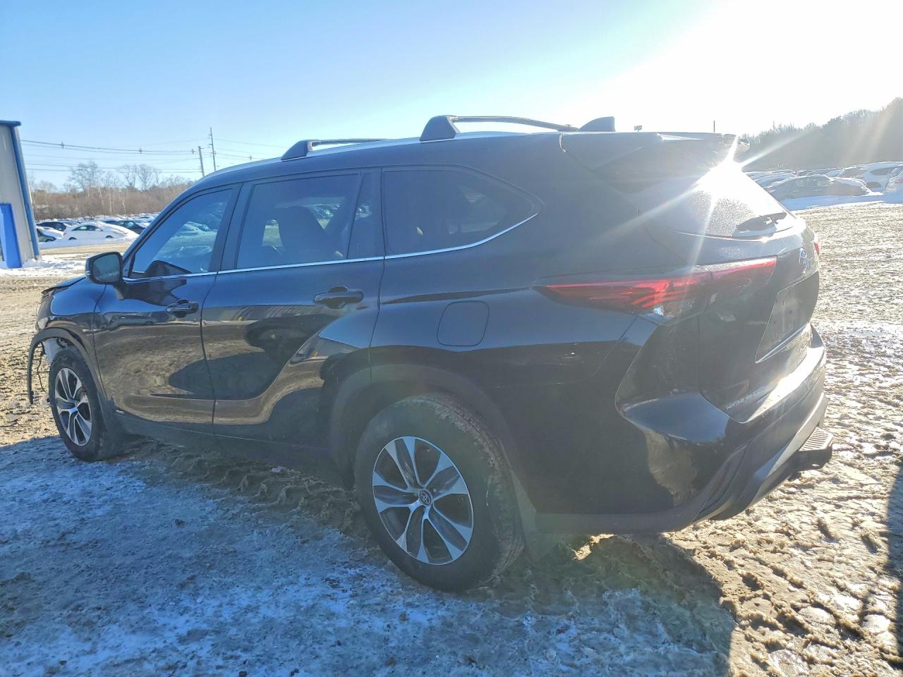 2023 TOYOTA HIGHLANDER photo 3