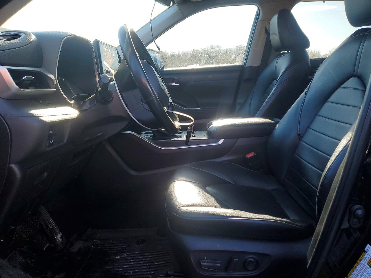 2023 TOYOTA HIGHLANDER photo 13