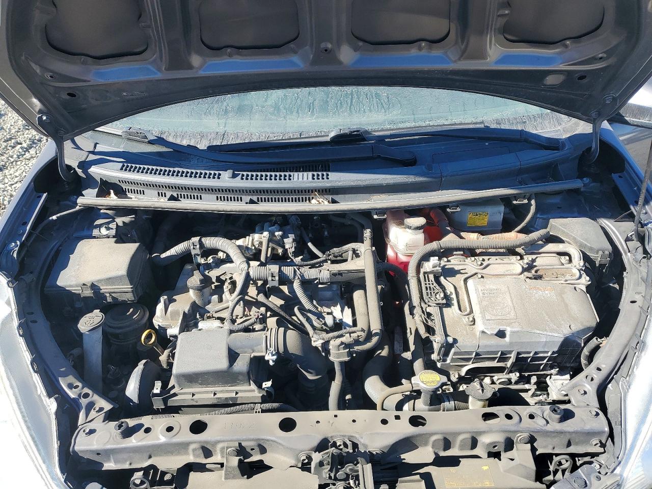 2014 TOYOTA PRIUS C photo 34
