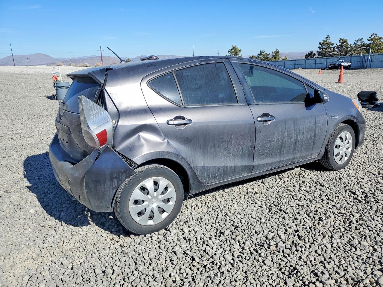 2014 TOYOTA PRIUS C photo 7