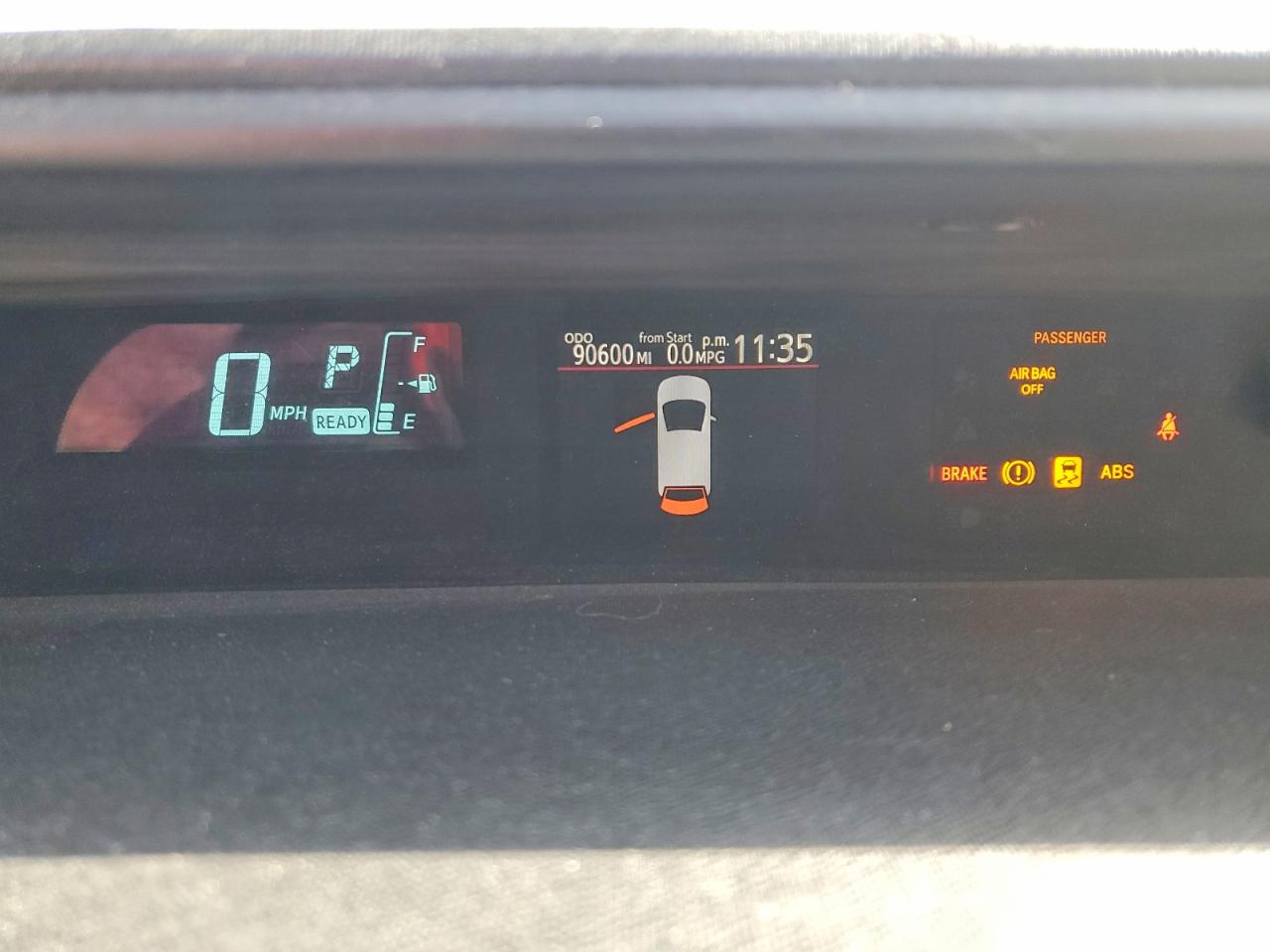 2014 TOYOTA PRIUS C photo 25