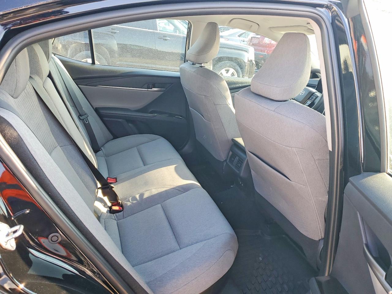 2025 TOYOTA CAMRY XSE photo 28
