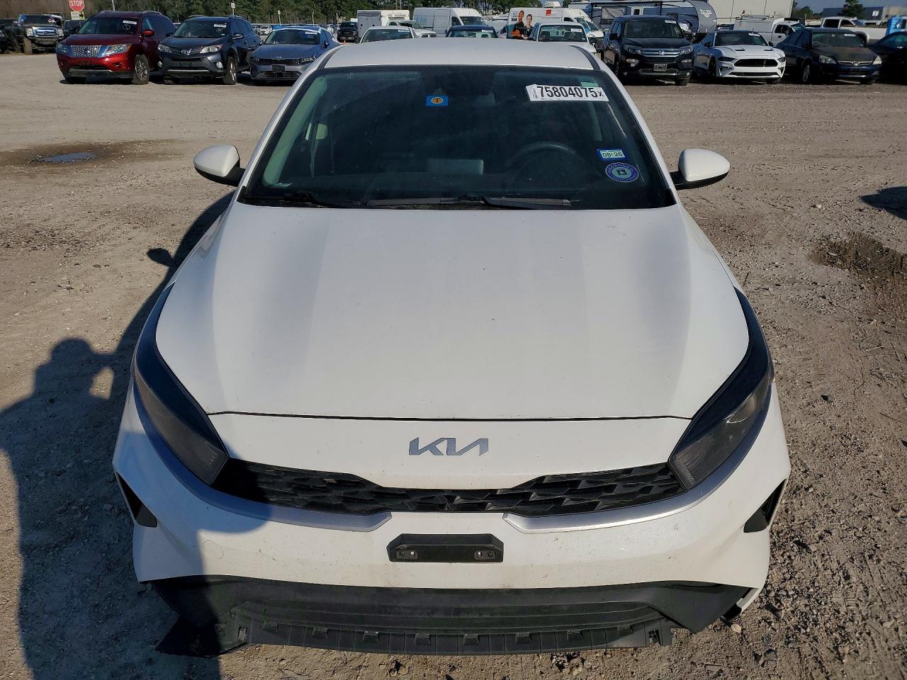 2023 KIA FORTE LX photo 13