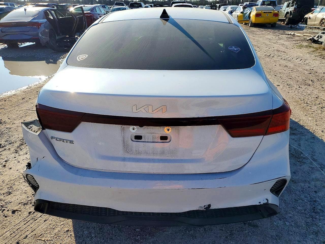 2023 KIA FORTE LX photo 16