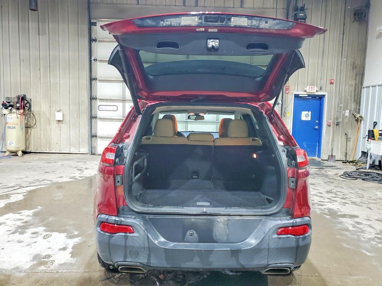 2016 JEEP CHEROKEE LATITUDE photo 11
