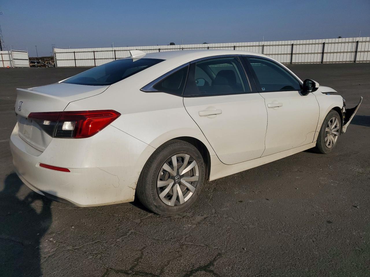 2022 HONDA CIVIC LX photo 3