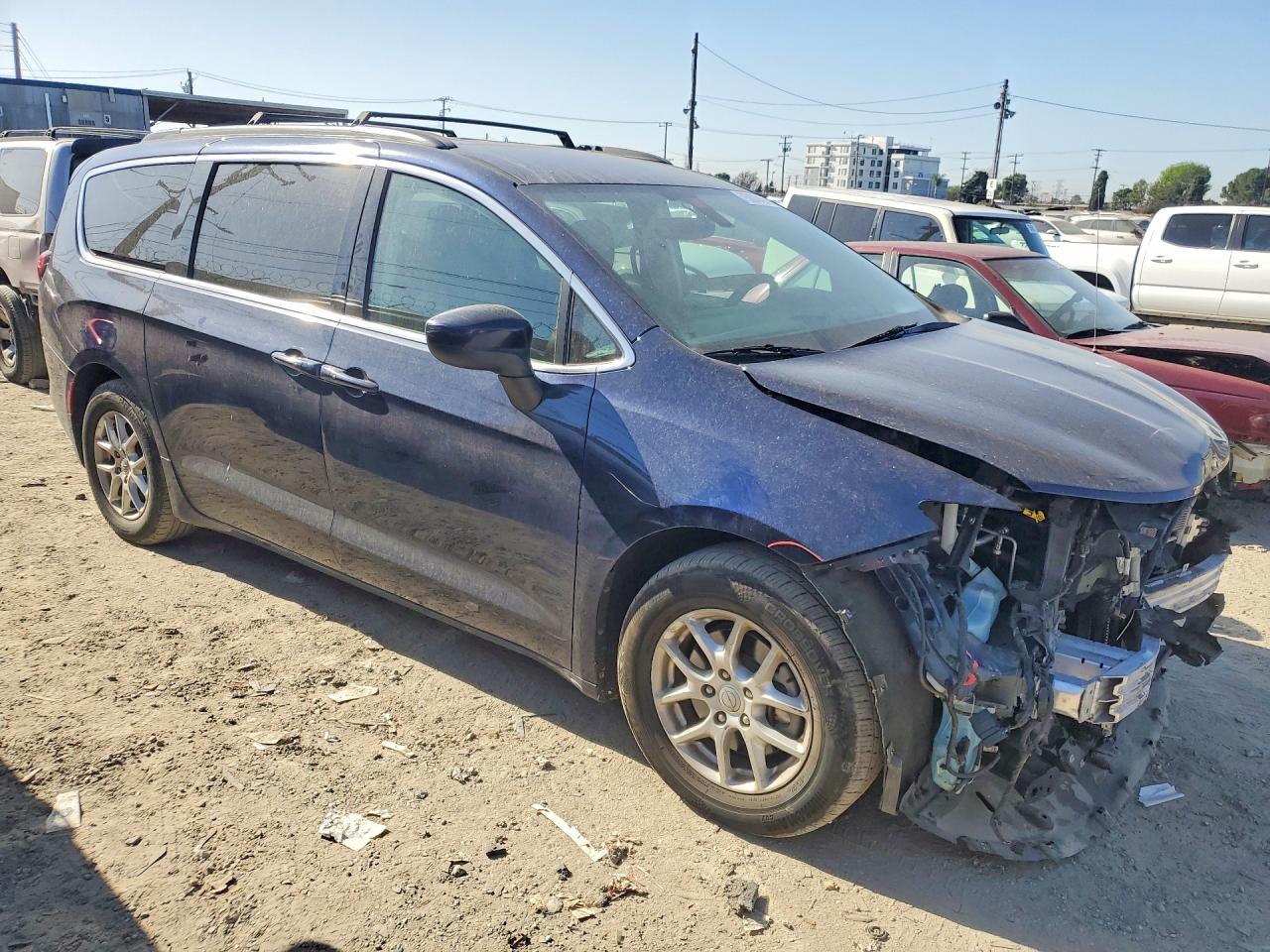 2020 CHRYSLER VOYAGER LXI photo 4