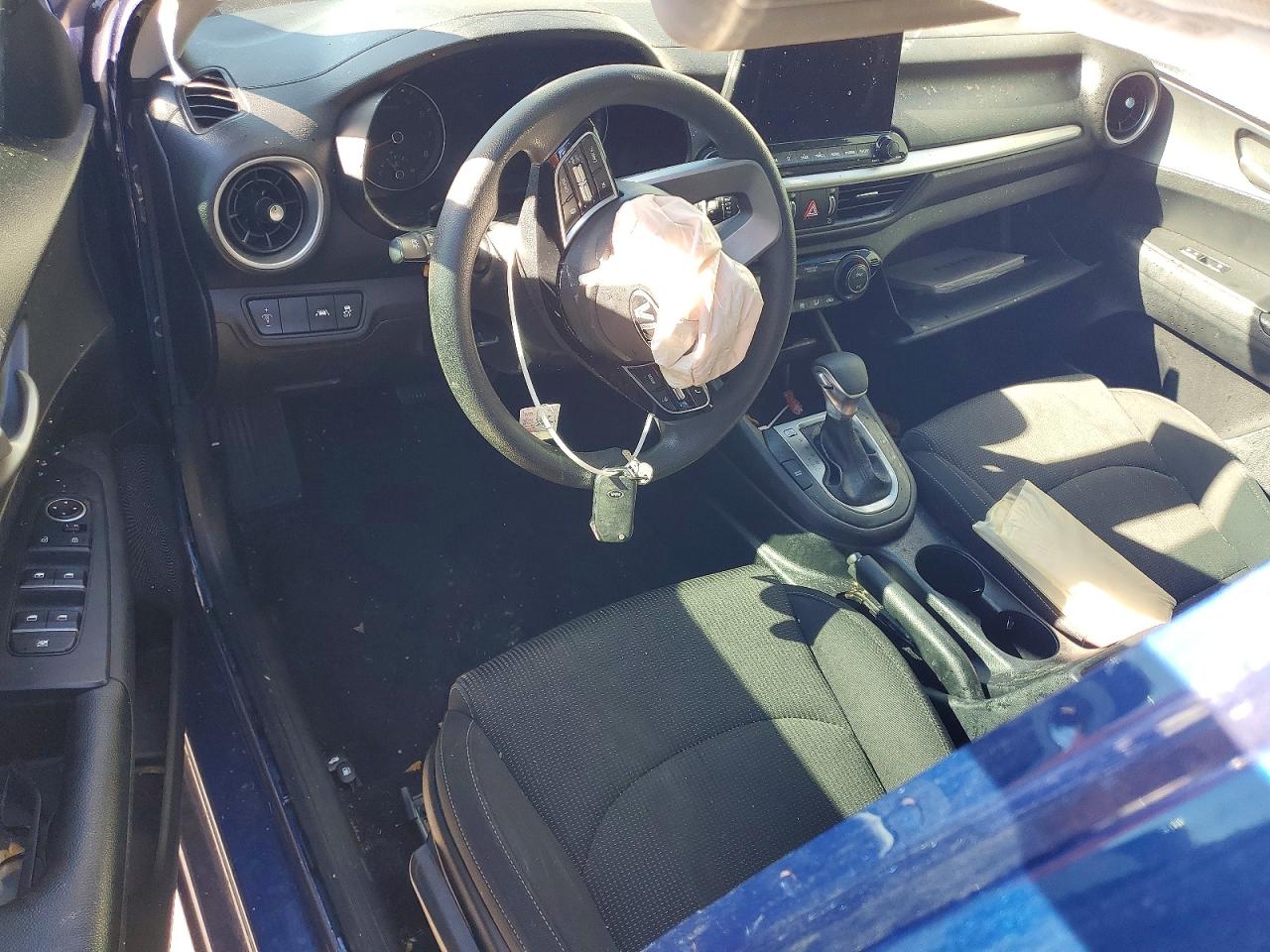 2019 KIA FORTE LXS photo 22