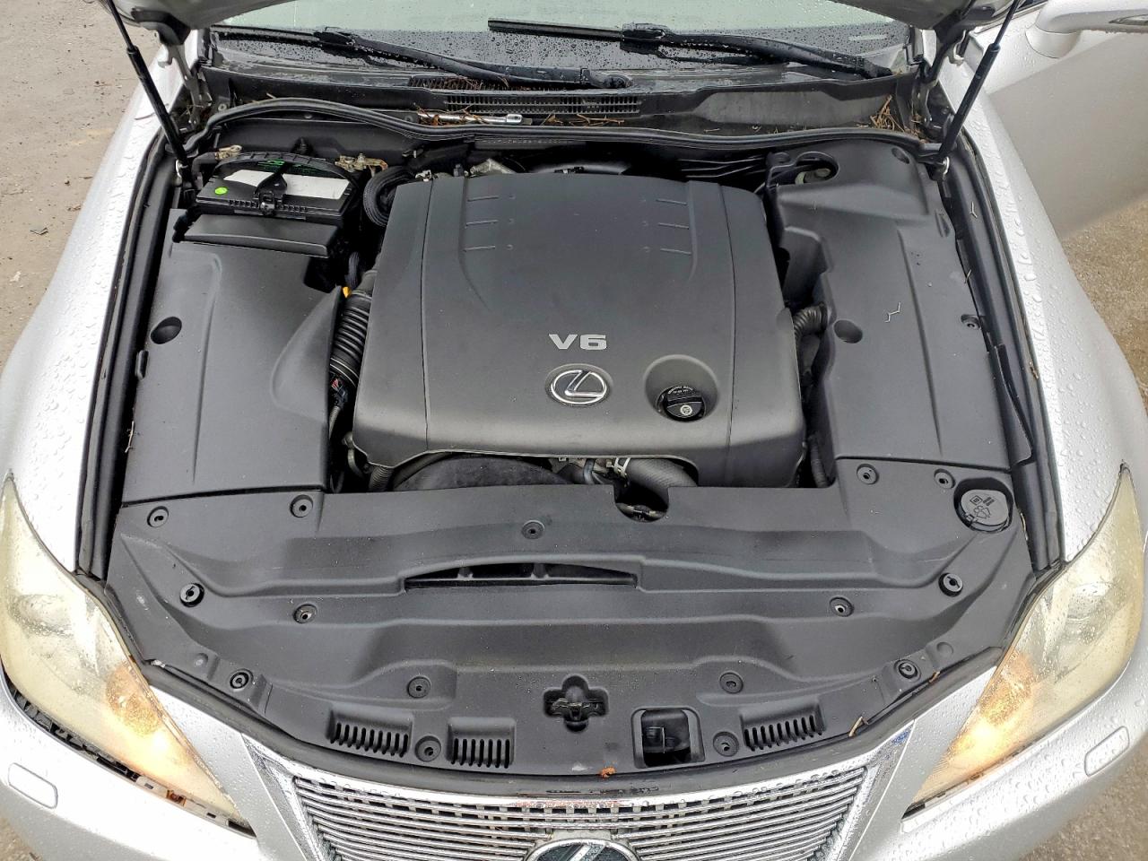 2010 LEXUS IS 250 photo 21