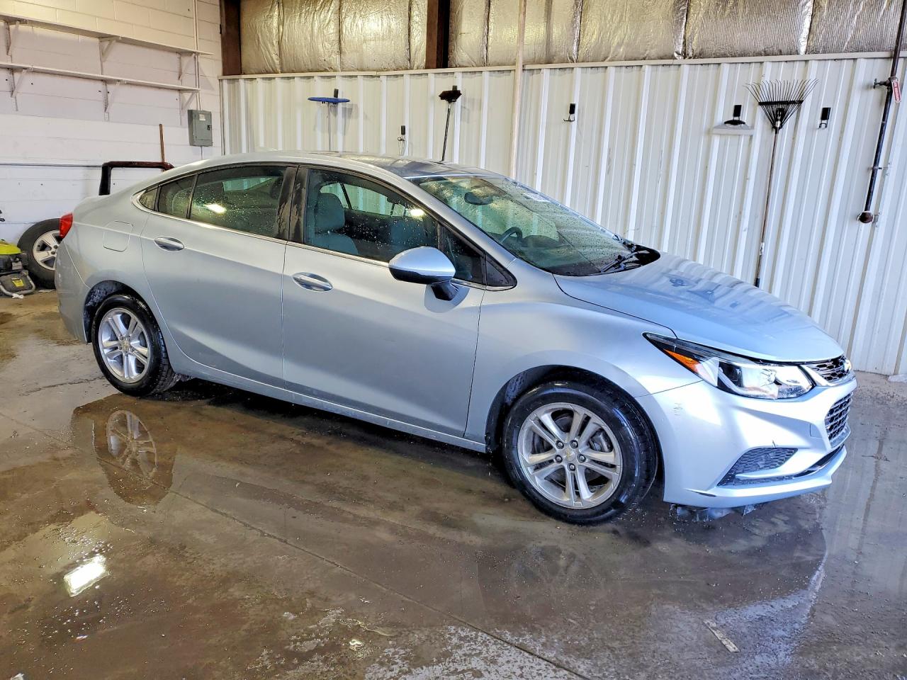 2017 CHEVROLET CRUZE LT photo 10
