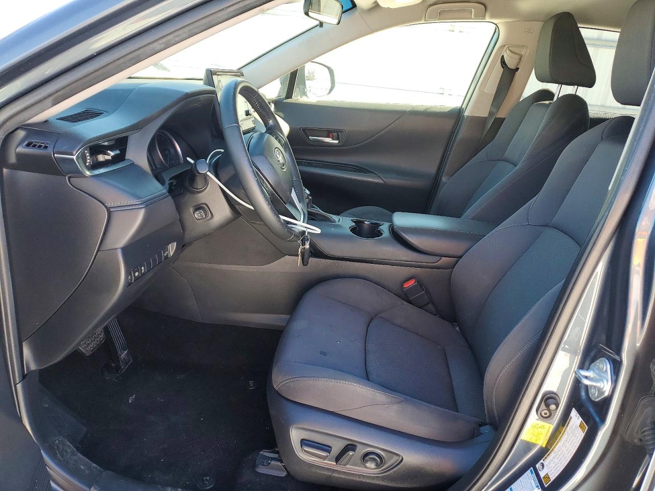 2021 TOYOTA VENZA LE photo 7
