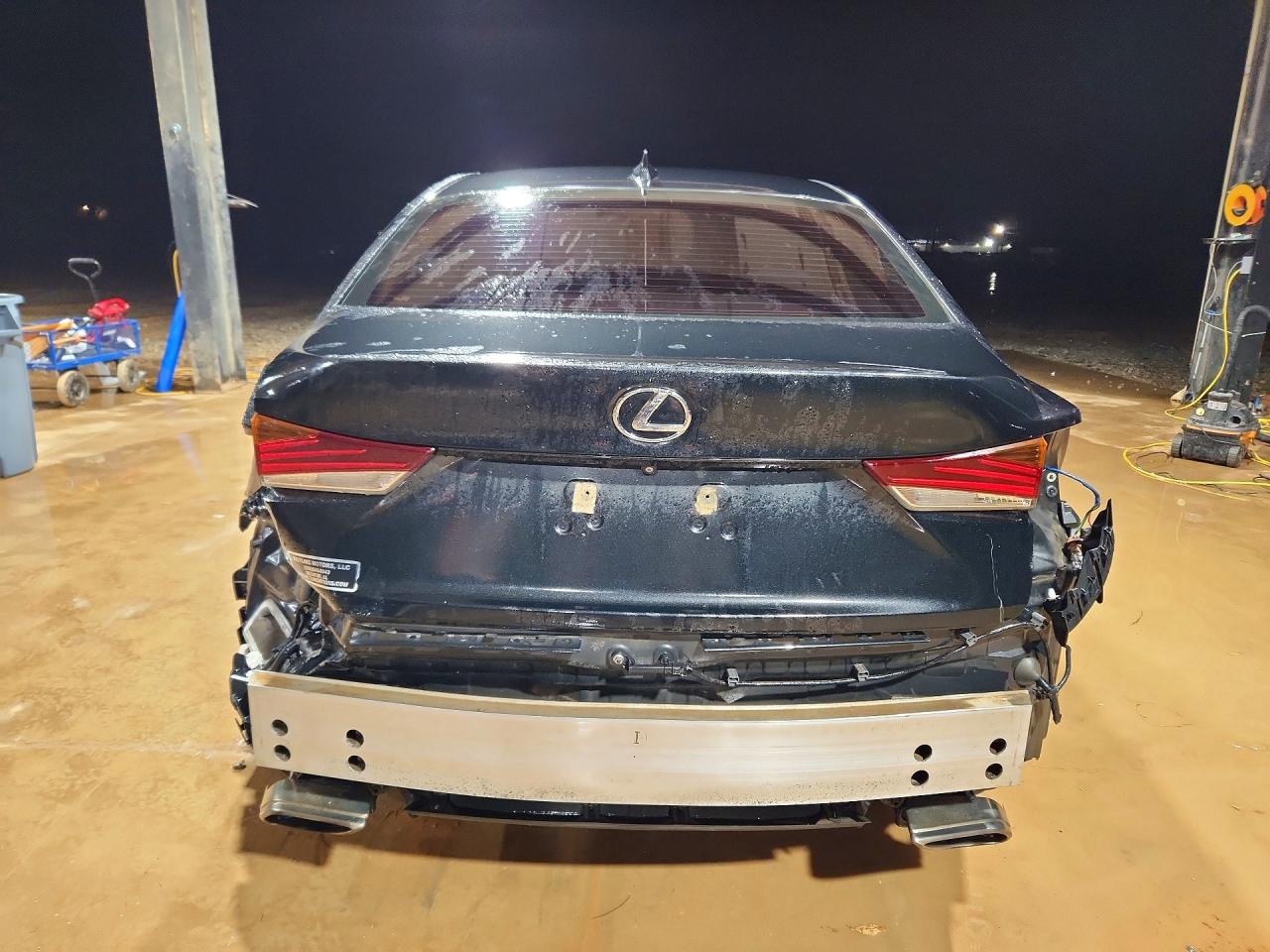2017 LEXUS IS 200T photo 11