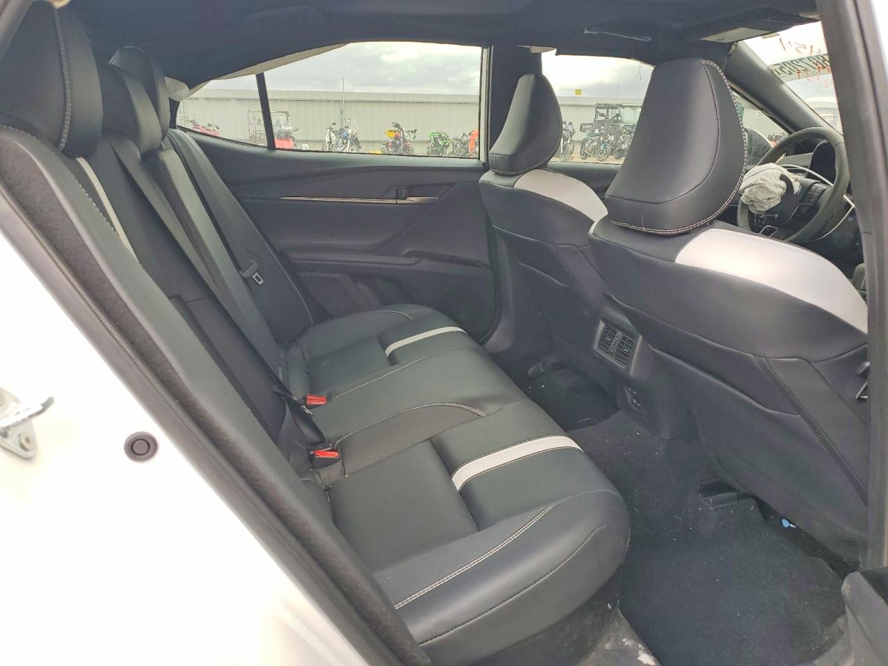 2025 TOYOTA CAMRY SE photo 10
