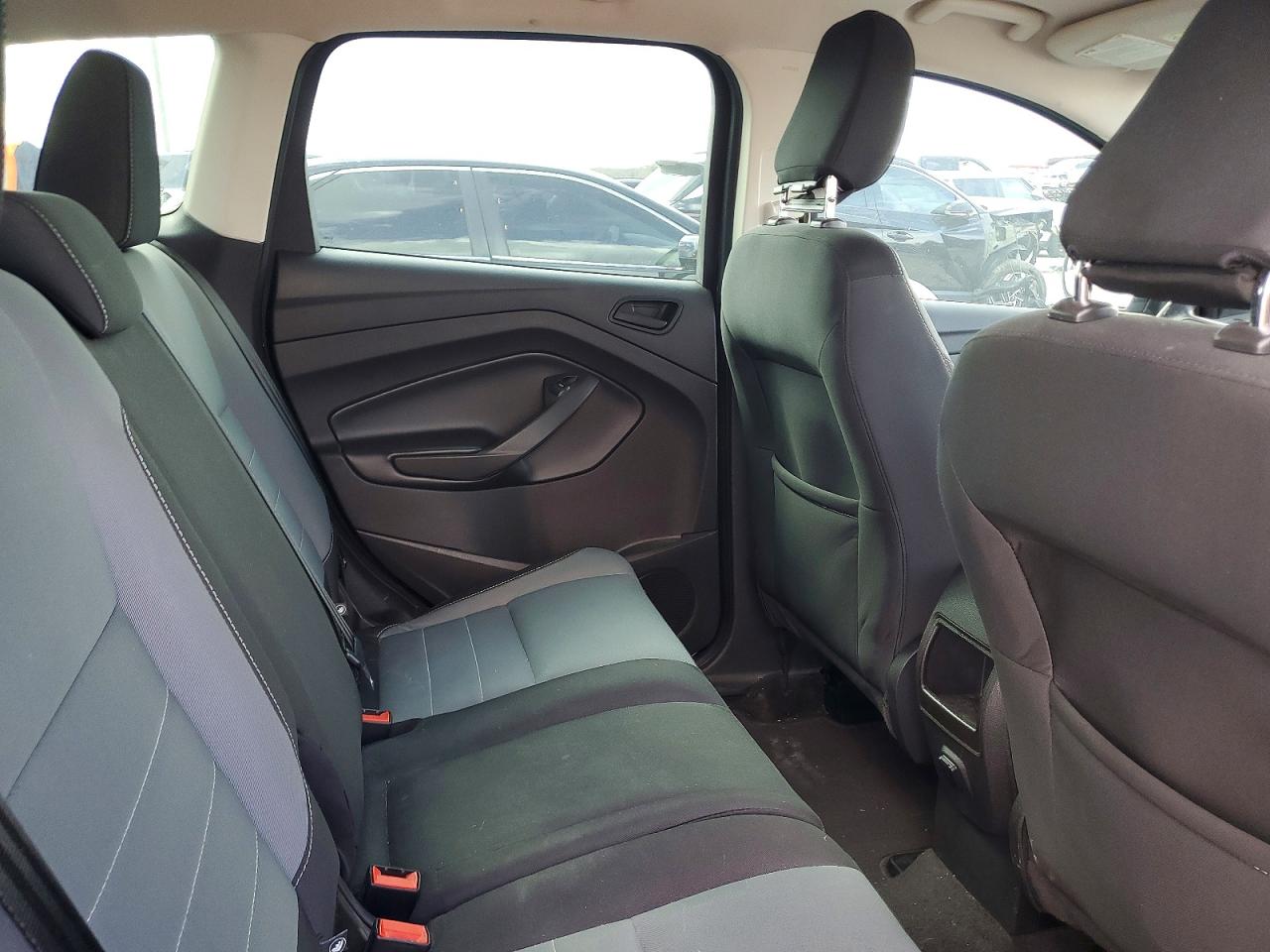 2018 FORD ESCAPE S photo 19