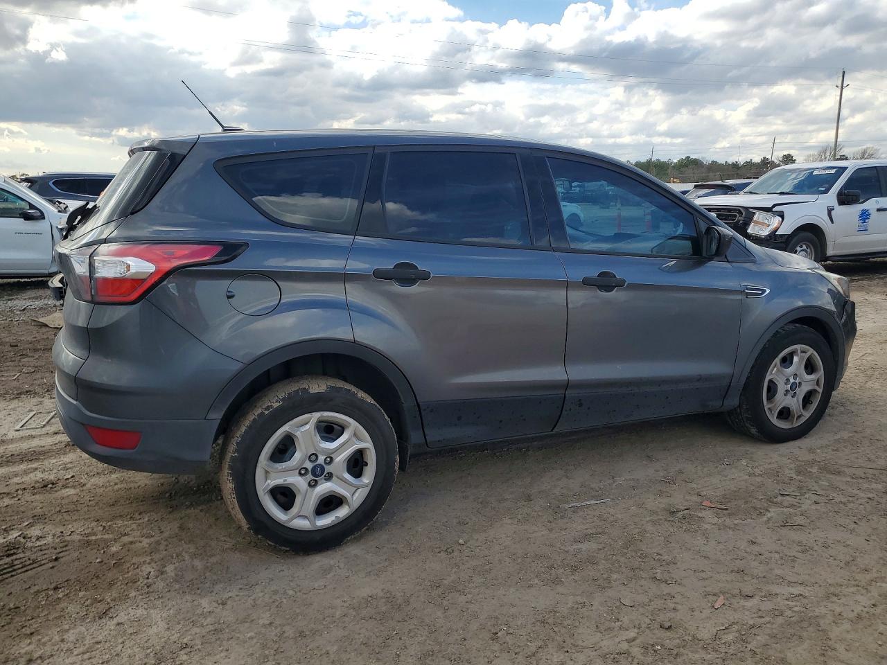 2018 FORD ESCAPE S photo 5